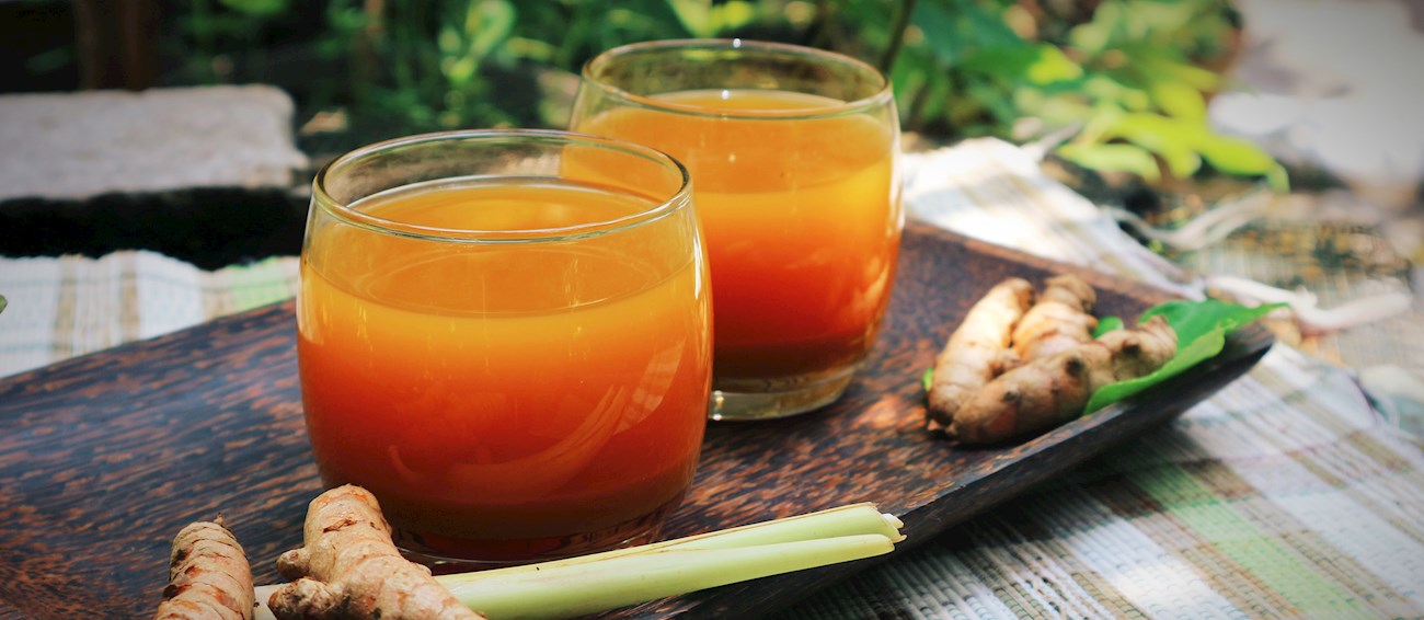 Soda Gembira dan Batagor: Saat Kaki Lima Menang Atas Kafe
