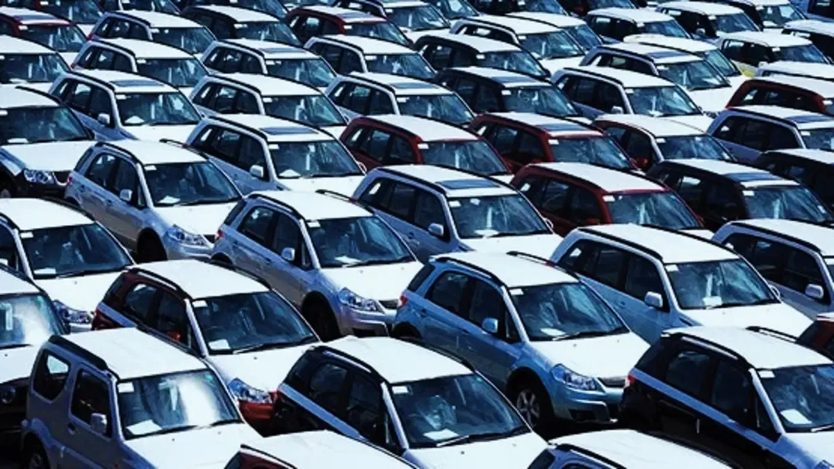 5 Mobil Bekas Hemat Bensin & Pajak Ringan untuk Harian