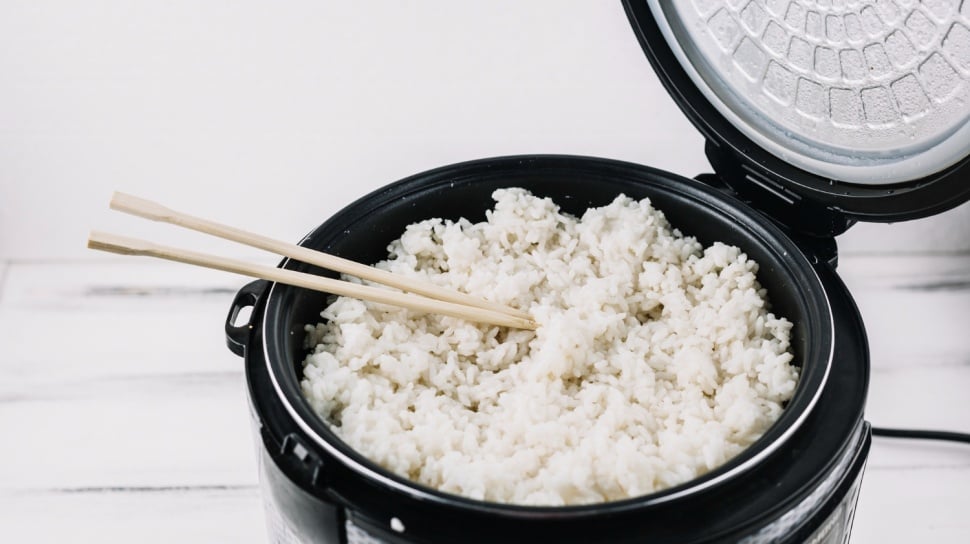 Minyak Goreng Cepat Menghitam? 5 Langkah Agar Tetap Jernih