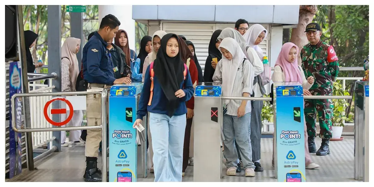 Kartu Transjakarta Gratis untuk Pelajar, Langkah Berani Mengubah Mobilitas Siswa