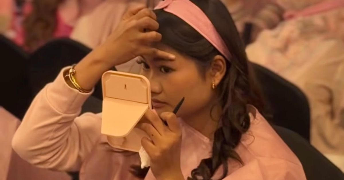 Pelatihan Makeup Gratis: Strategi Baru Pemberdayaan Perempuan