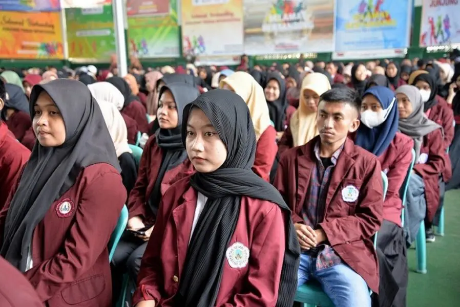 Ribuan Mahasiswa Calon Guru Turun ke Sekolah, Mengubah Cara Mengajar