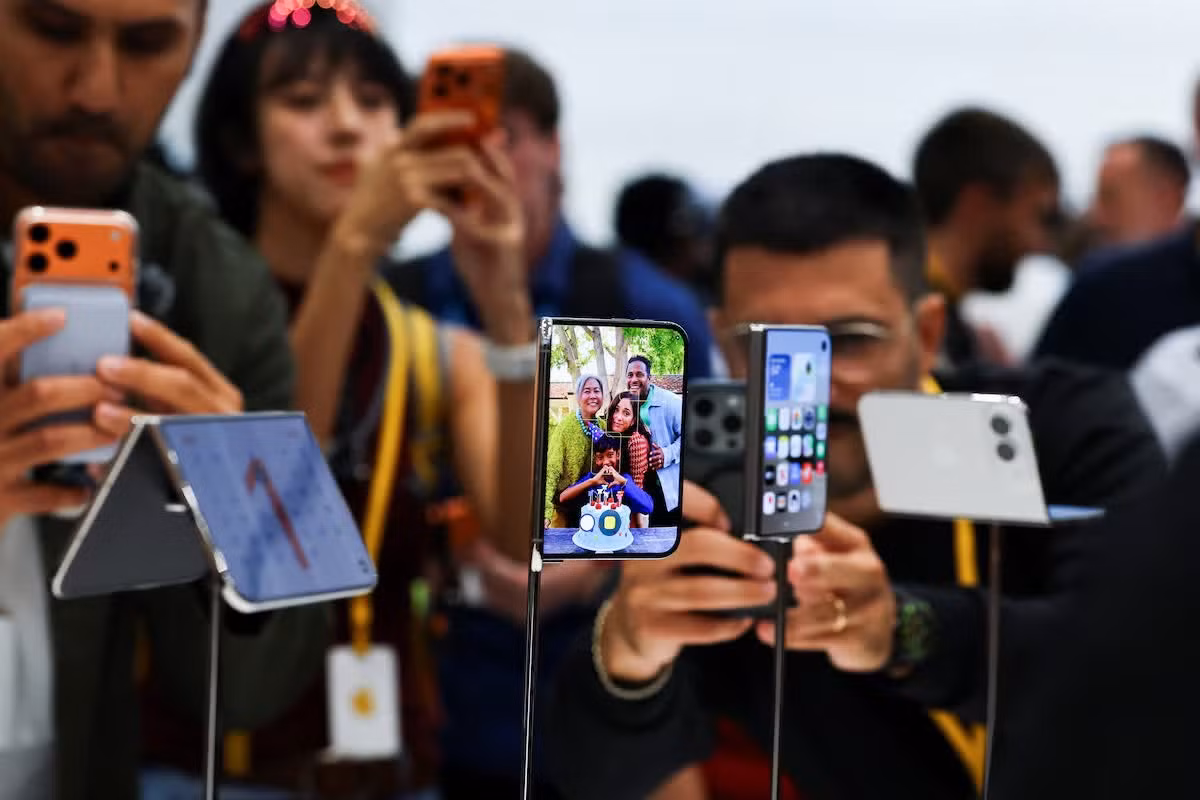 iPhone Duo: Ponsel Lipat Apple yang Mengubah Wajah iPhone