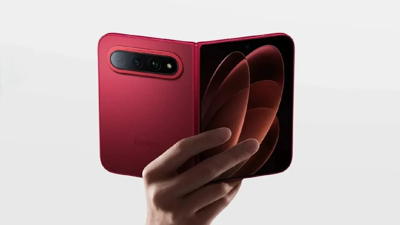 Xiaomi 18 Fold vs Galaxy Z Fold8: Siapa Raja Ponsel Lipat Flagship?