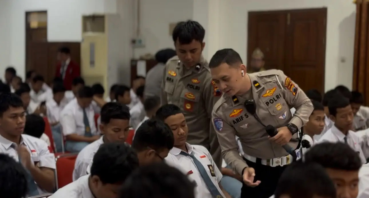Sertifikasi AI untuk Siswa: Dari Pengguna Biasa ke Pengguna Bijak