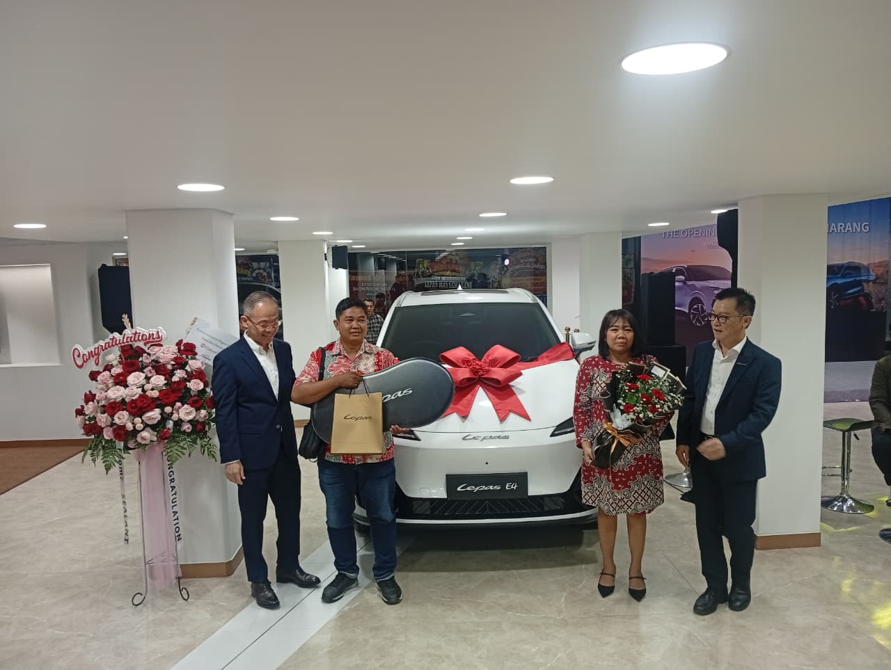LEPAS Buka Dealer 3S Semarang, Bidik Pasar Premium NEV