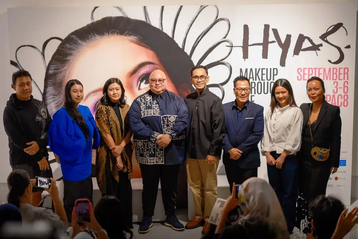Pameran Makeup Through the Ages dan Jejak Identitas Kecantikan