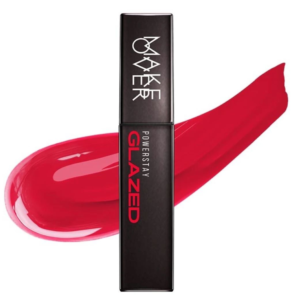 Tampilan Red Lip Selebriti: Lipstik Merah Lokal Tahan Lama