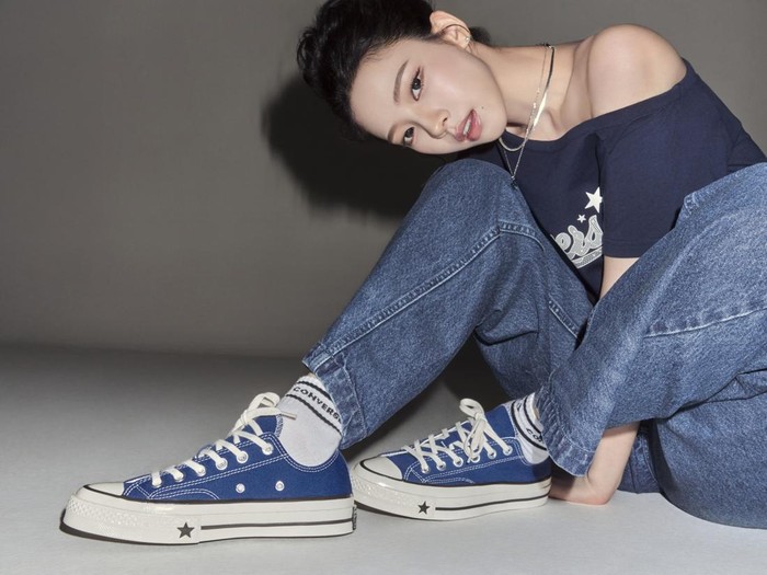 Chuck 70X Converse x Karina aespa: Retro-Futuristik K-pop