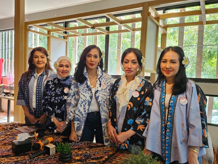 Batik, Gamelan, dan Tari Bali Memukau Pengunjung di Kuil Bersejarah Jepang