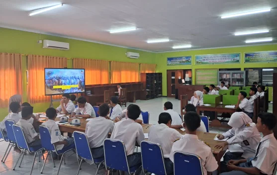 Perpustakaan Sekolah Interaktif: Dari Rak Buku ke Ruang Belajar Teknologi