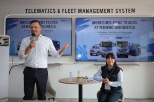 Mercedes-Benz dan FAW Pamerkan Teknologi Truk Tambang Terdepan