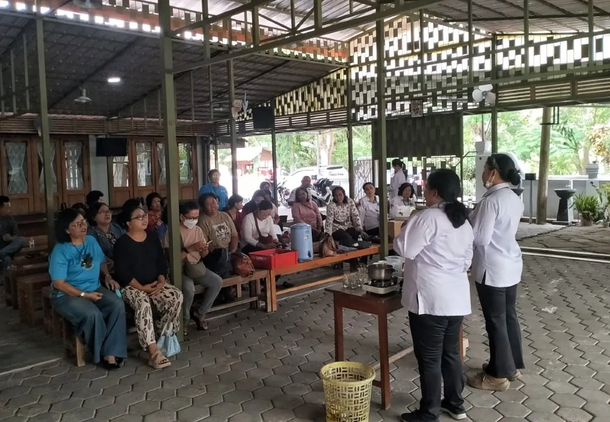 Dari Minyak Jelantah Daur Ulang Jadi Lilin Aromaterapi Rumahan