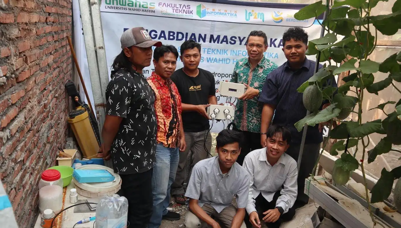 Irigasi Otomatis Melon Berbasis IoT: Dari Nutrisi Presisi hingga Kontrol PLC
