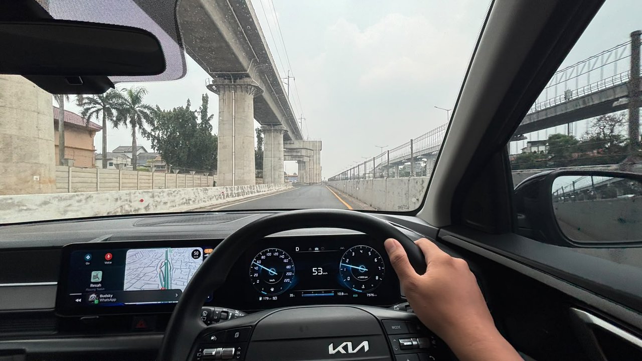 All New Kia Carens: MPV Keluarga Fitur Lengkap, Worth It?
