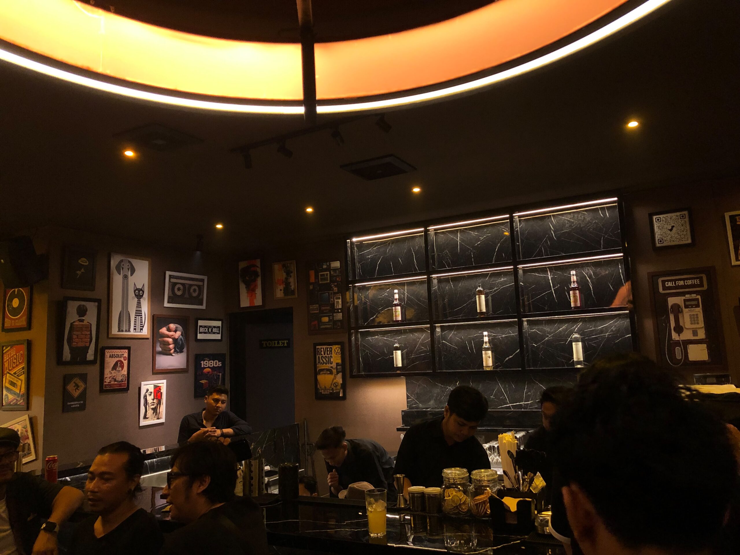 Kafe Seni Multifungsi: Ruang Kreatif Baru untuk Komunitas