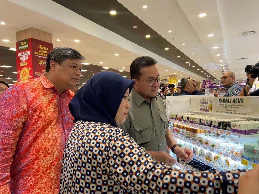 Ritel Modern Buka Peluang Baru bagi UMKM Furniture Kayu Lokal