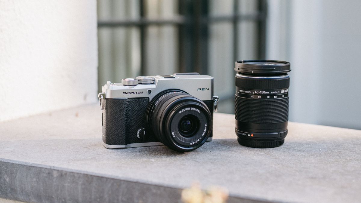 OM System PEN: Kamera Mirrorless Ringkas Bernuansa Retro