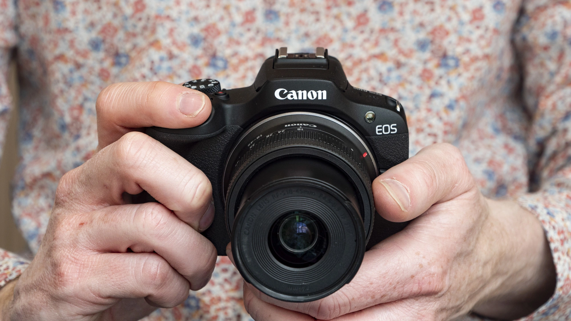 OM System PEN: Kamera Mirrorless Ringkas Bernuansa Retro