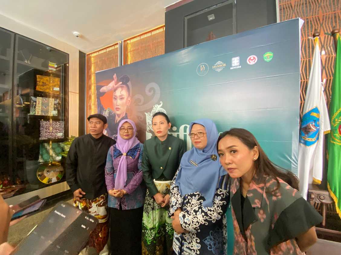 Festival Mode Borneo Jadikan Wastra Lokal Pemain Pasar Global