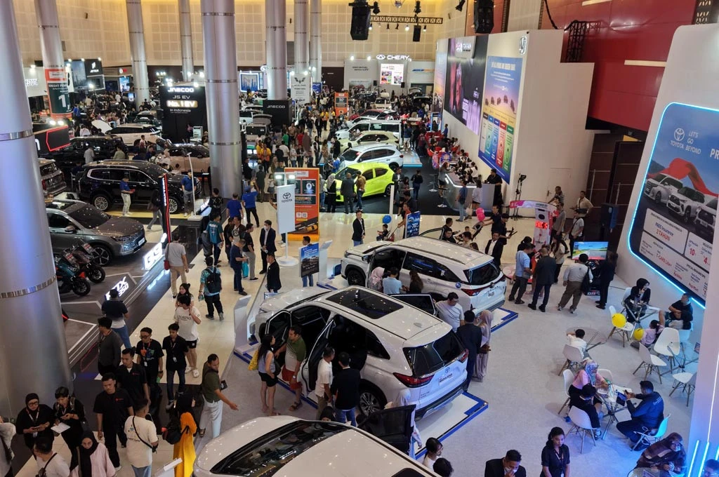 10 Merek Mobil Terlaris: Toyota Dominan, BYD Melejit