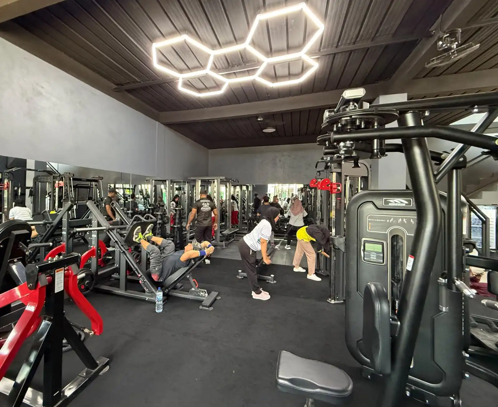 Gym Modern Tambah Cafe dan Coworking, Bukan Cuma Soal Otot
