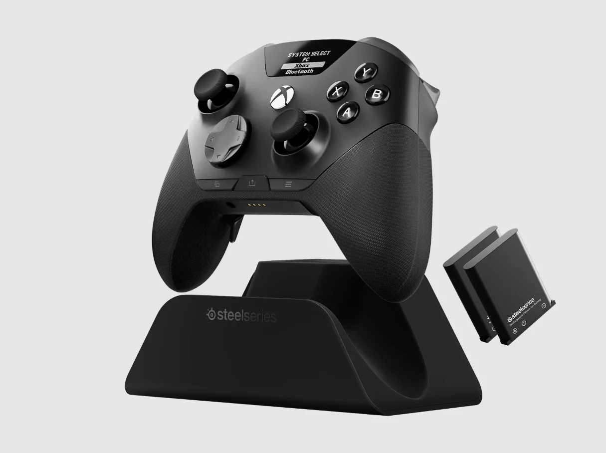 Tiga Controller Gaming Premium: Nostalgia Hijau vs Inovasi Futuristis