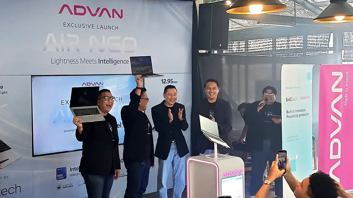 ADVAN AIR NEO, Laptop Ultra Ringan 0.9 Kg untuk Profesional Mobile