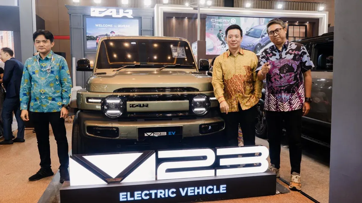 iCAR V23 dan V27 Panaskan GIIAS Bandung: Harga dan Teknologi REEV Jadi Magnet
