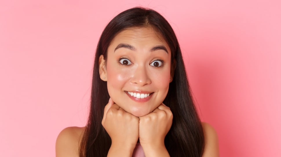 Tone Up Sunscreen Pengganti Foundation: 5 Pilihan untuk Wajah Glowing Alami