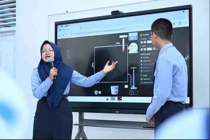Sekolah Dapat Papan Digital, Guru Belum Siap