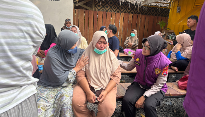 Pendampingan Psikologis untuk Keluarga Orang Hilang di Selat Sunda