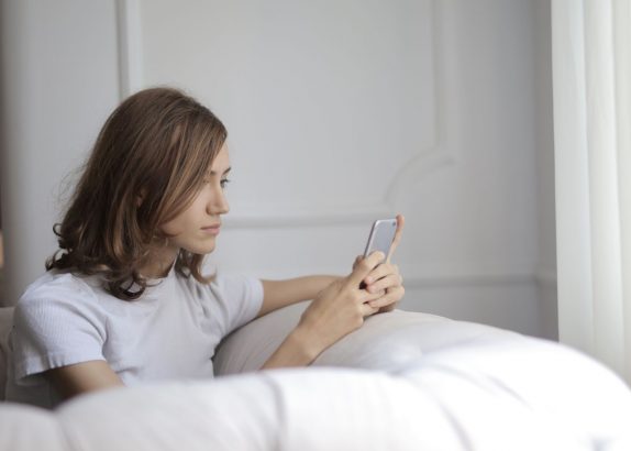 Lima Kebiasaan Digital Anak yang Lebih Berbahaya dari Sekadar Screen Time