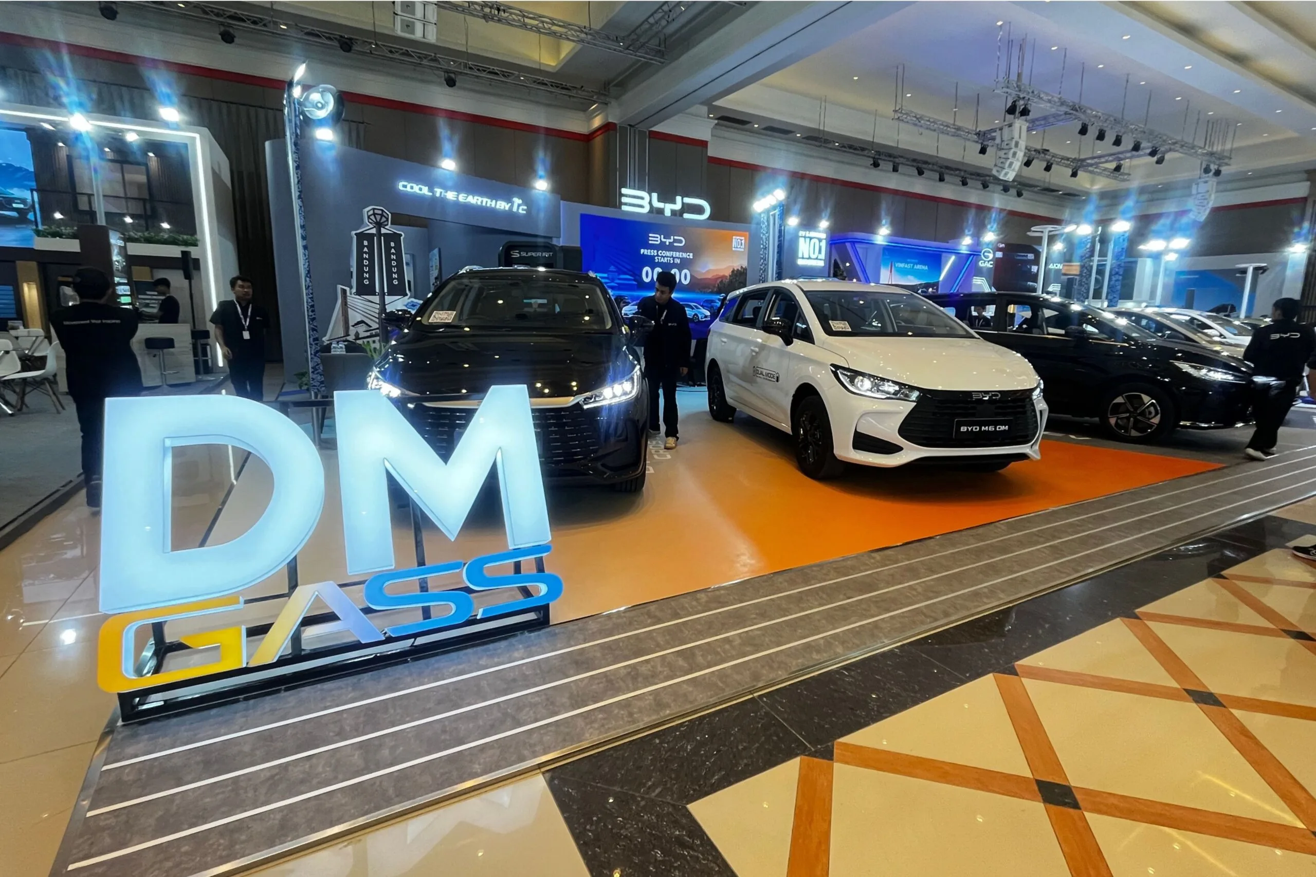 BYD Perkuat Dominasi Mobil Listrik di Jawa Barat