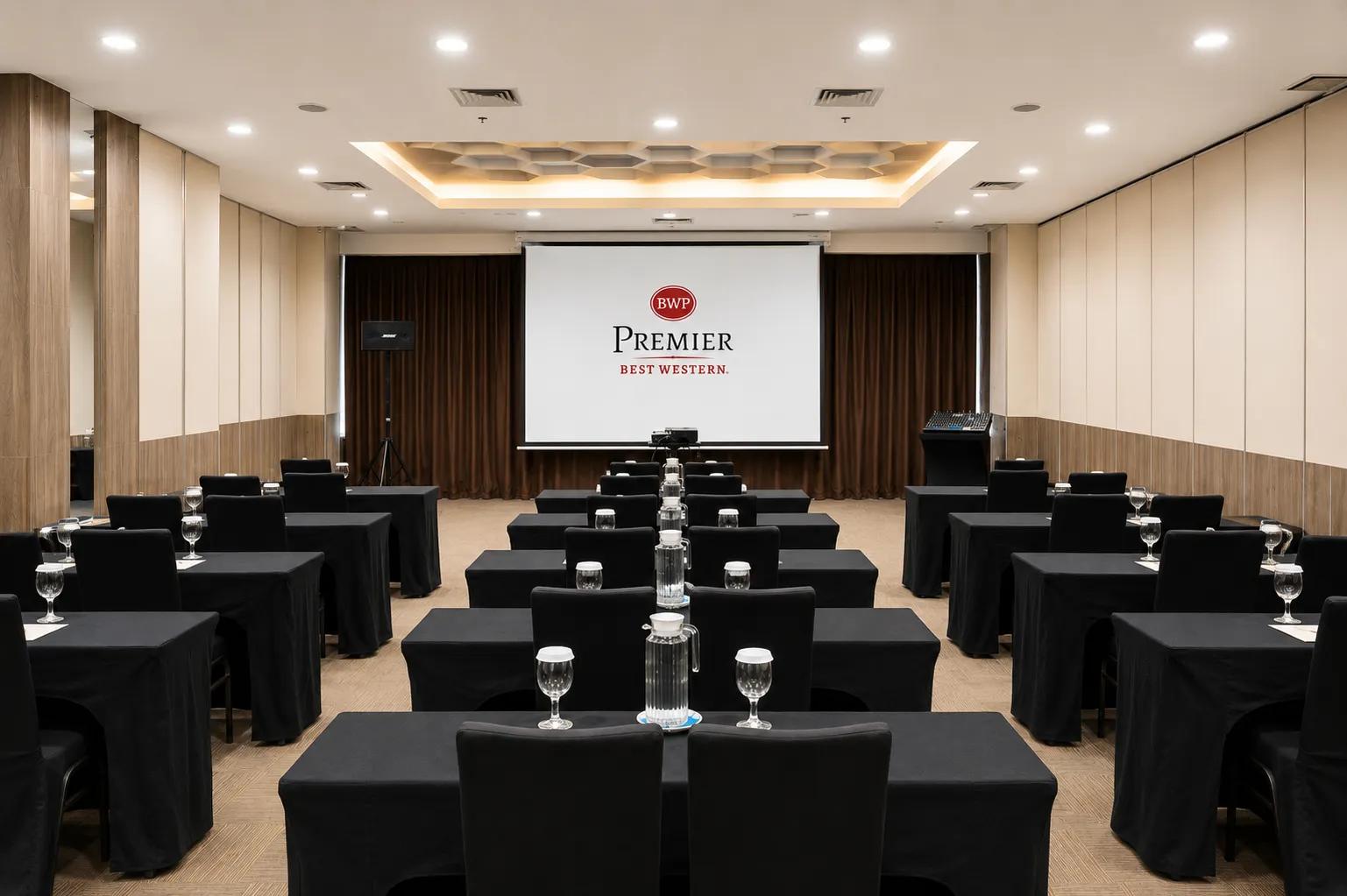 Ruang Meeting Hotel Modern: Desain Fleksibel untuk Banyak Agenda