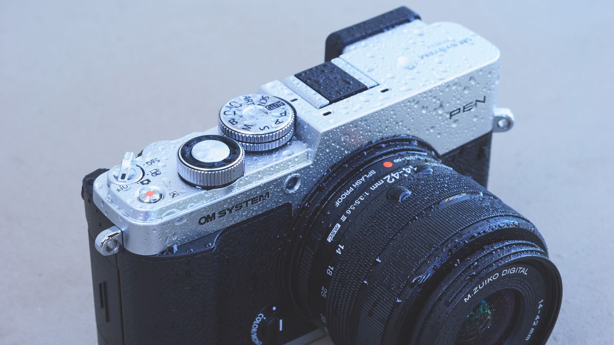 OM System PEN: Kamera Mirrorless Ringkas Bernuansa Retro