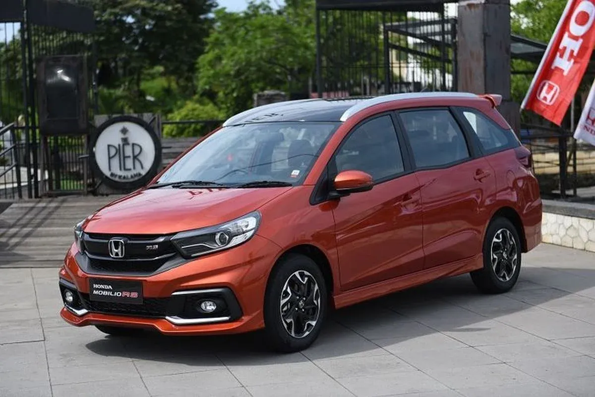 6 Mobil Bekas 7 Seater Terbaik dan Terjangkau untuk Keluarga