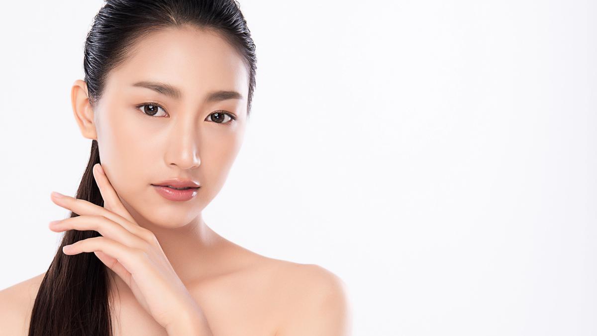 Rutinitas Skincare Minimal untuk Melindungi Kulit dari Polusi dan UV