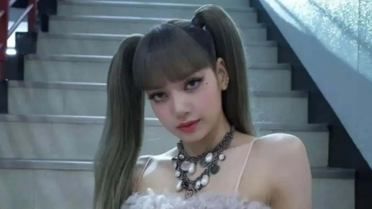 Lisa Umumkan Mini Album Press Play dengan Enam Lagu Baru