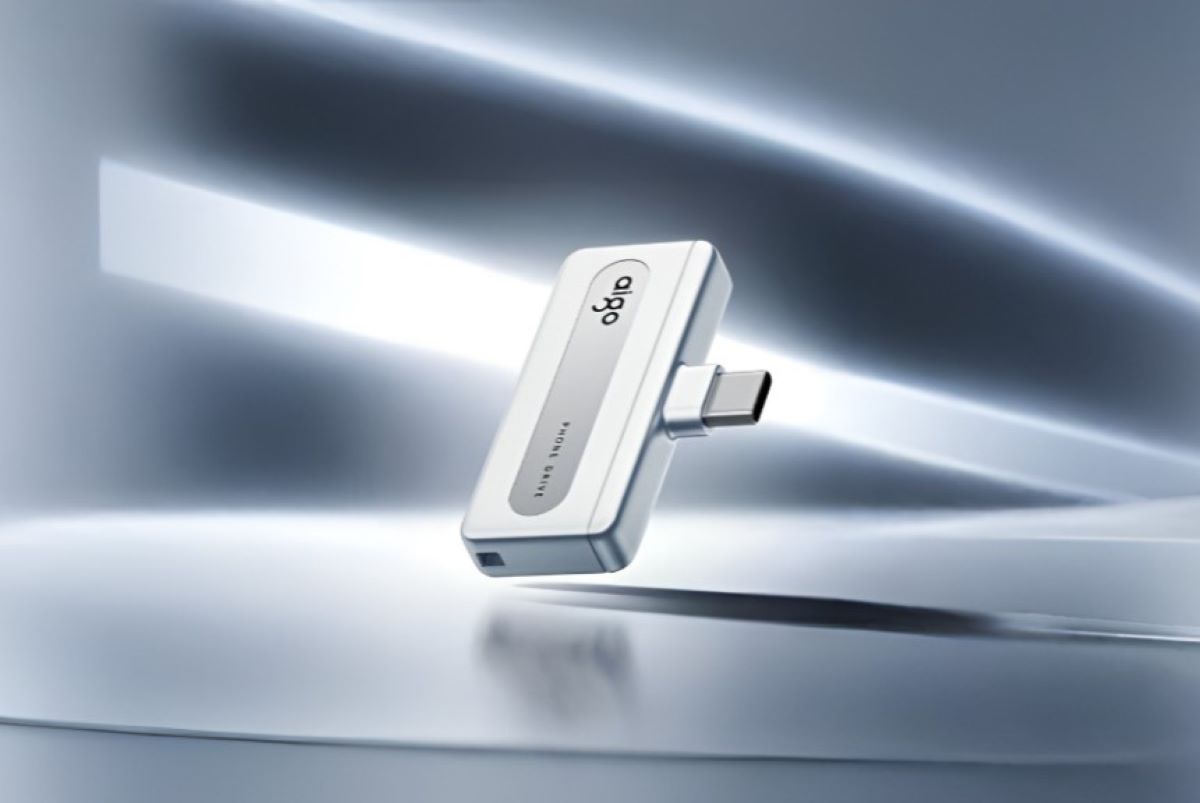 Flash Drive Multi-Konektor dengan Proteksi Fisik: Aigo PL10