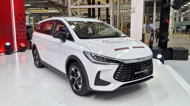 10 Merek Mobil Terlaris: Toyota Dominan, BYD Melejit