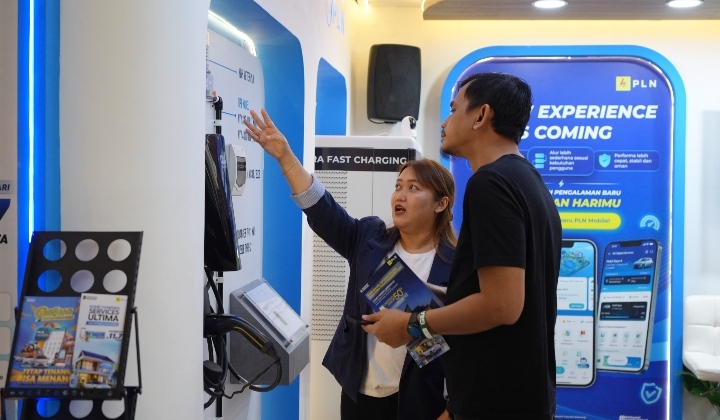 PLN Hadirkan Ekosistem Rumah Pintar dan Home Charging Terintegrasi di GIIAS Bandung