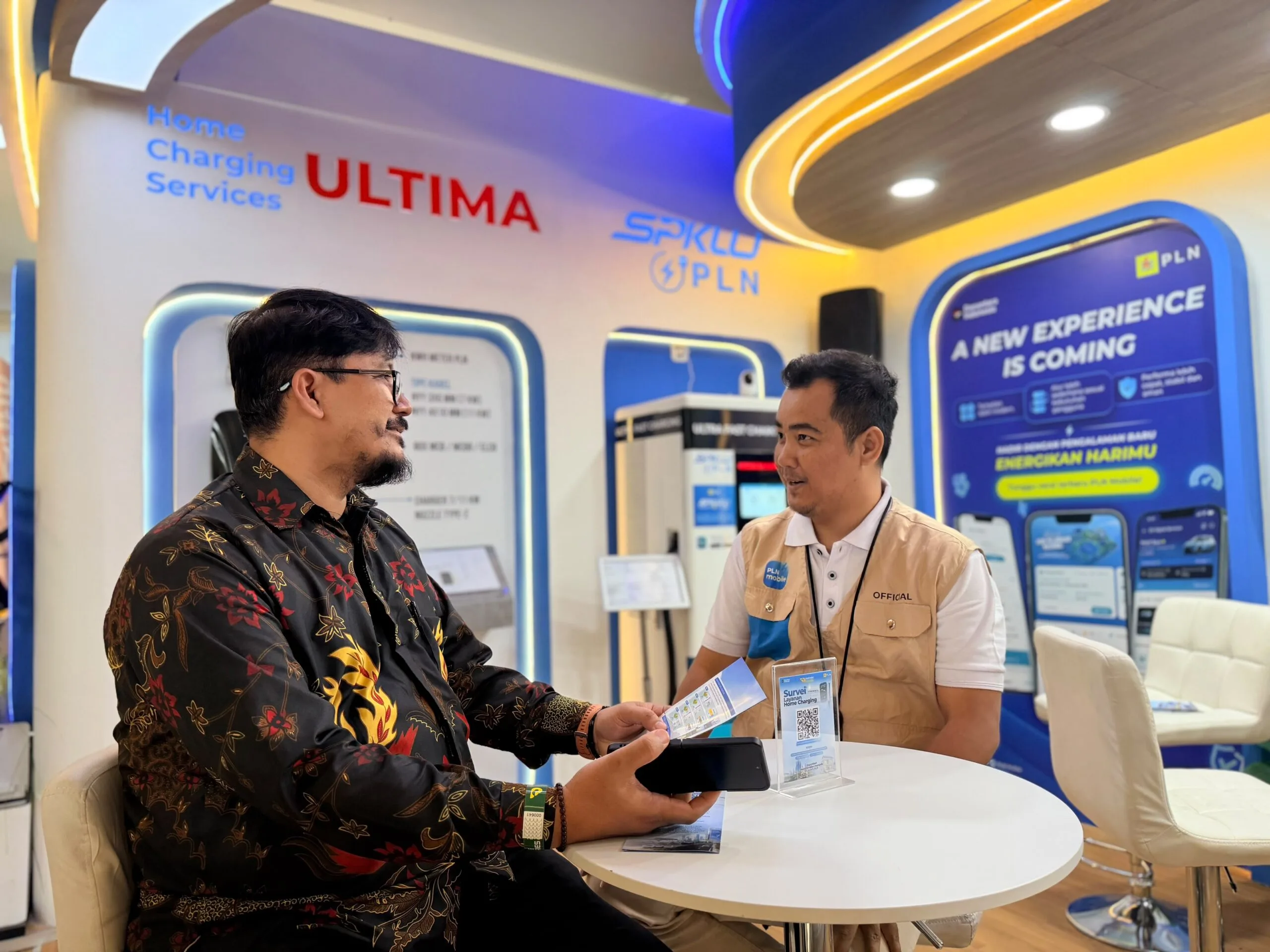 PLN Hadirkan Ekosistem Rumah Pintar dan Home Charging Terintegrasi di GIIAS Bandung