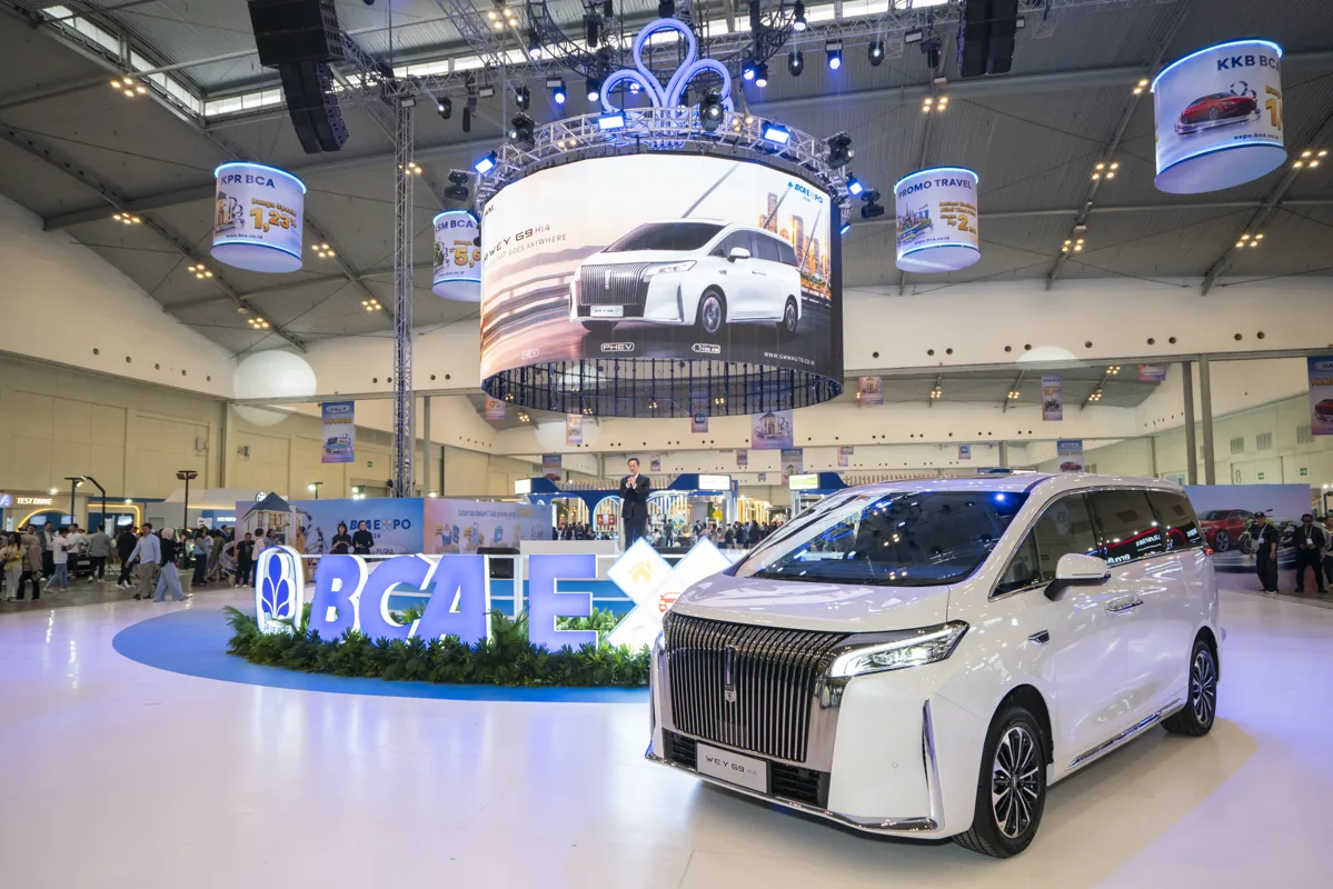 MPV Mewah Hybrid Pertama dengan PHEV dan Hi4 AWD Cerdas