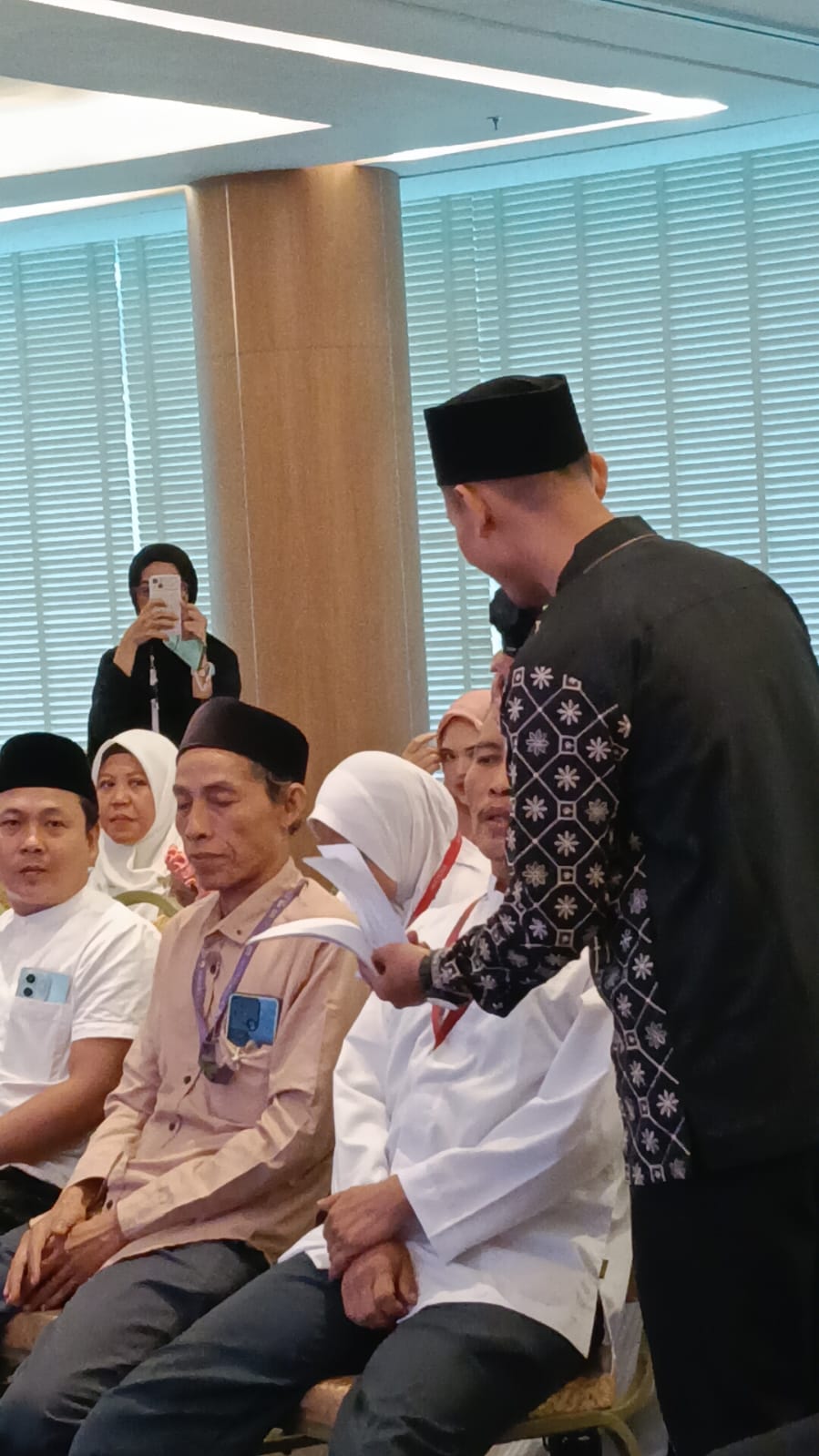 Dari Kemudi hingga Pabrik: Umroh sebagai Hadiah Loyalitas Pekerja