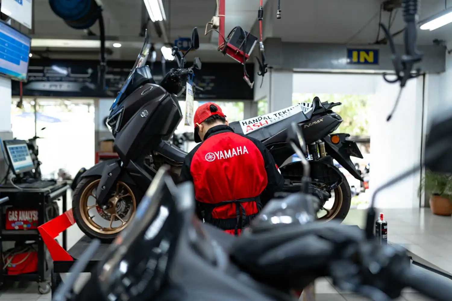 10 Cara Efektif Menghemat Bahan Bakar Yamaha NMAX