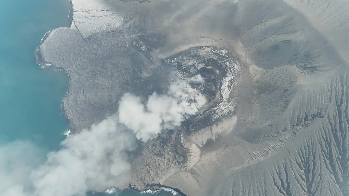 Erupsi Anak Krakatau Level III: Pelayaran Waspada, Lintas Selat Sunda Tetap Jalan