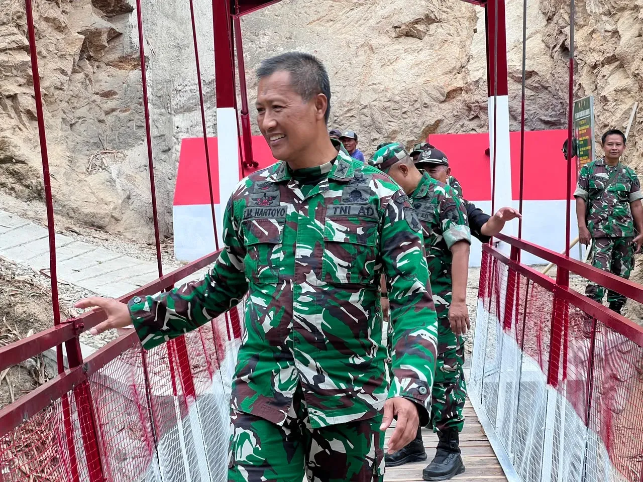 Jembatan Garuda TNI: Militer di Garis Depan Akses Pedesaan