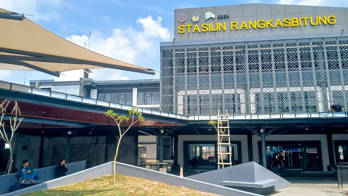 Revitalisasi Stasiun Heritage: Menjaga Memori, Menguatkan Mobilitas
