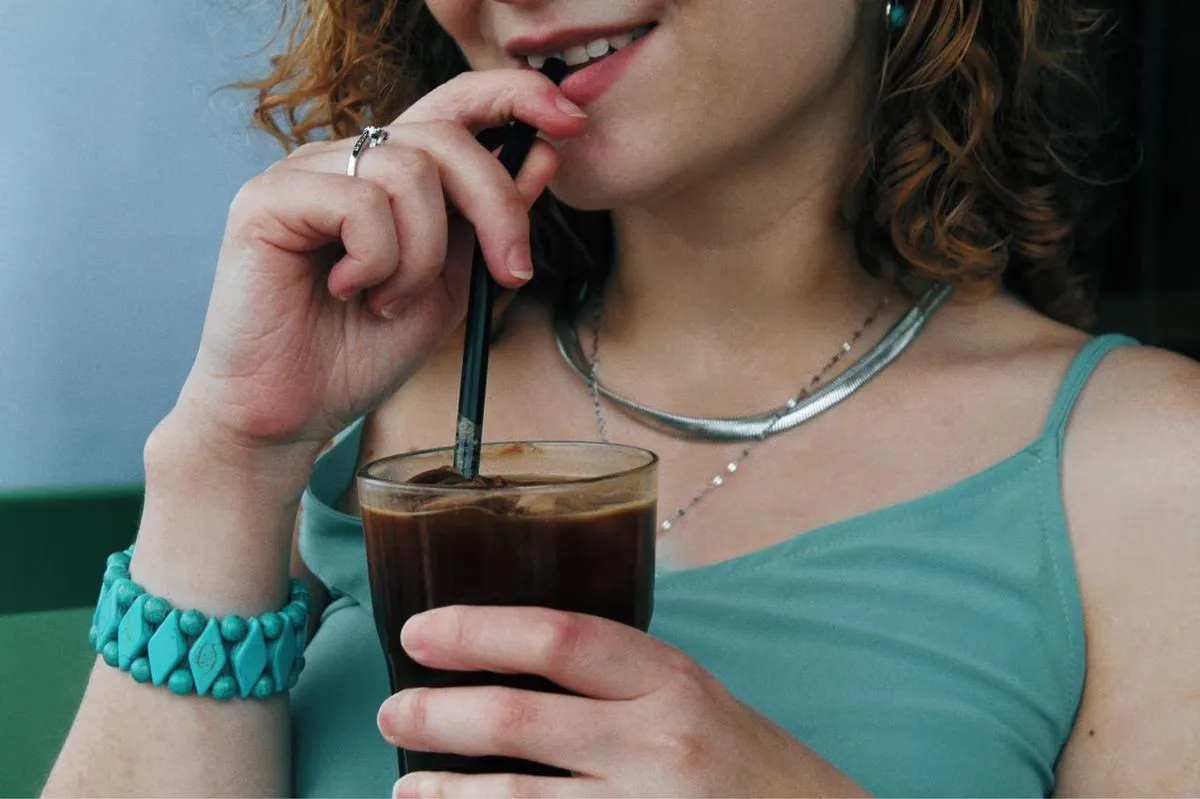 Berapa Cangkir Kopi Aman per Hari untuk Tulang?